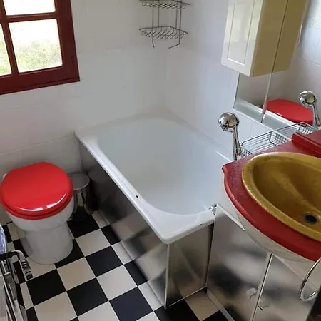 Casa de Férias Les Perouilles - La Loge Climatisee De Naida *