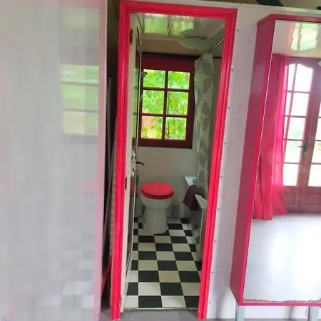 Les Perouilles - La Loge Climatisee De Naida Casa de Férias